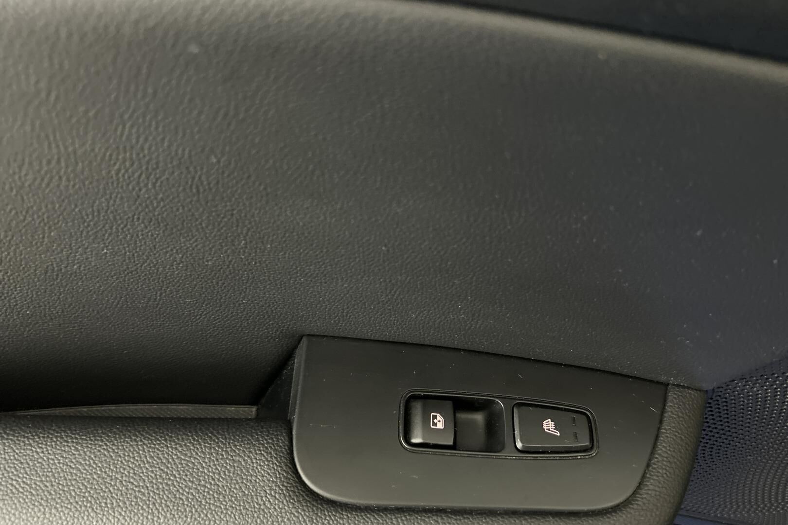 Kia Ceed iso kuva 24
