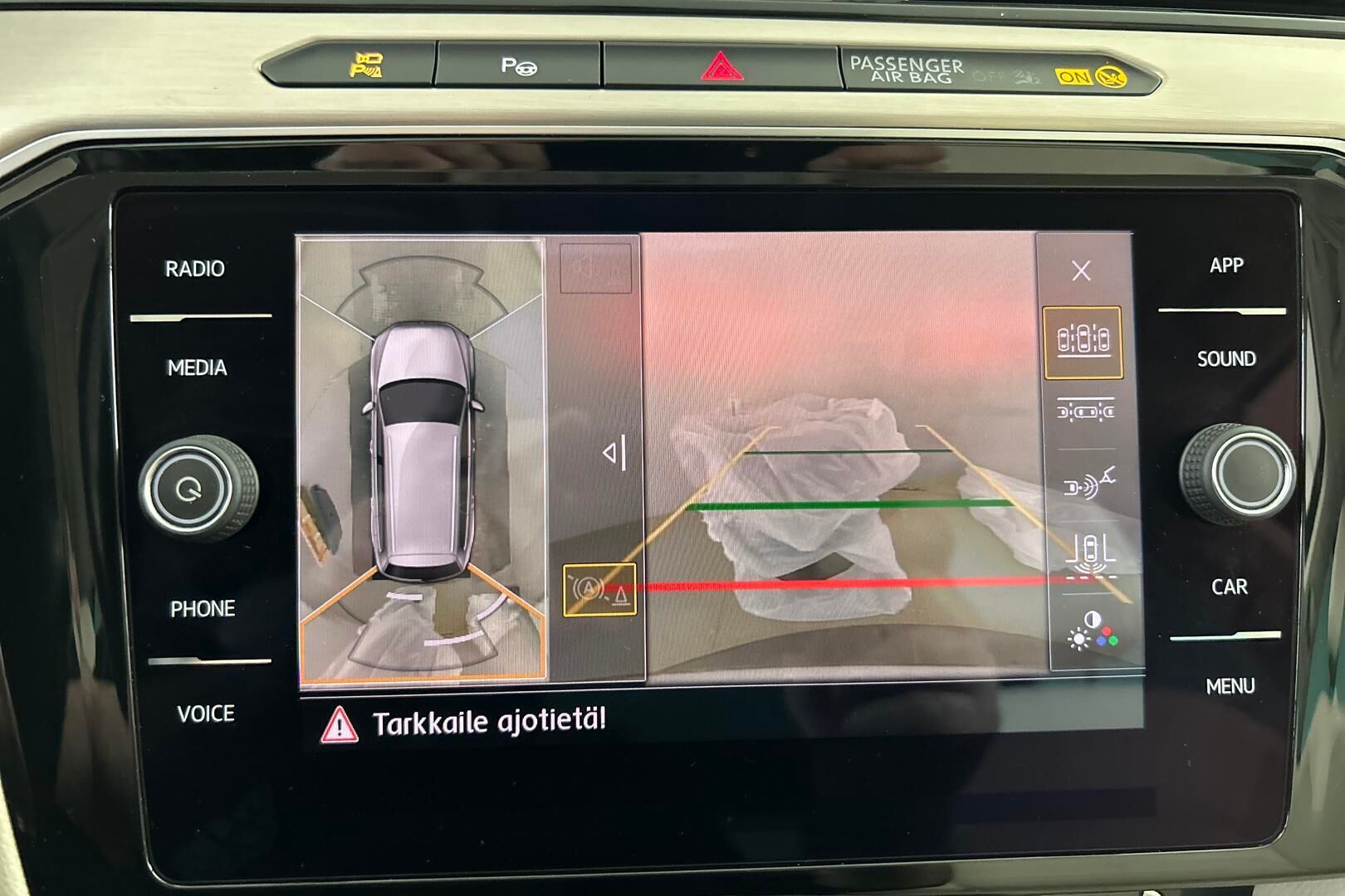 Volkswagen Passat iso kuva 21