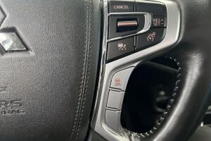 Mitsubishi Outlander PHEV esikatselu 18