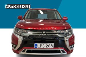 Mitsubishi Outlander PHEV esikatselu 2