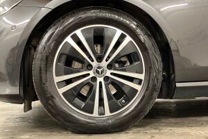 Mercedes-Benz E esikatselu 11