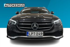 Mercedes-Benz E esikatselu 4