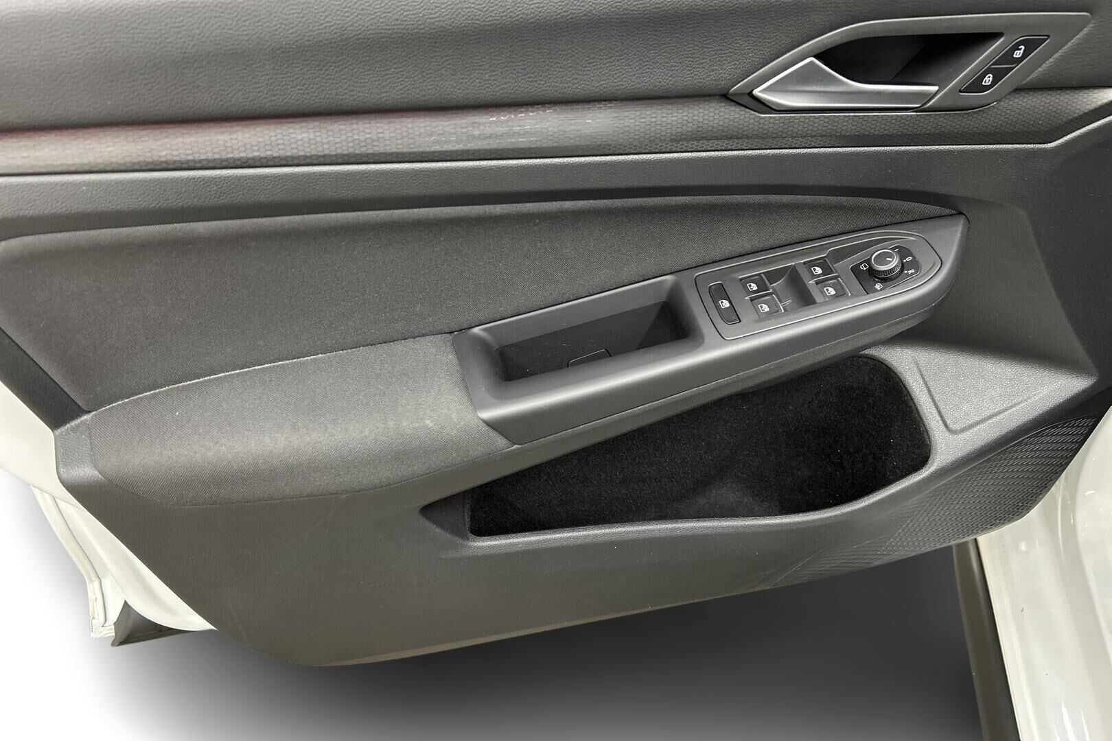 Volkswagen Golf iso kuva 11