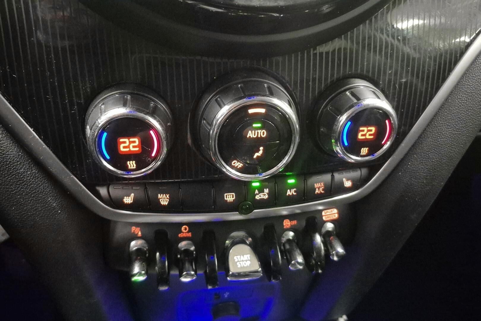 MINI COOPER iso kuva 17