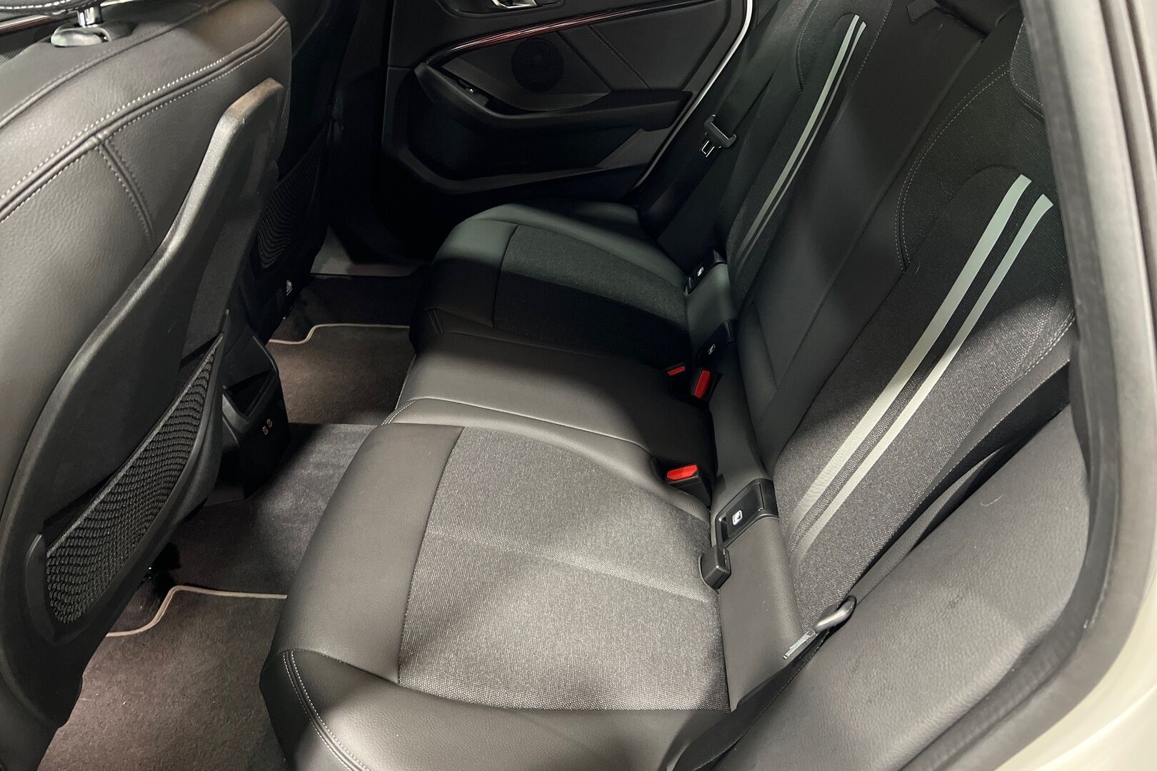 BMW 2-SARJA iso kuva 9