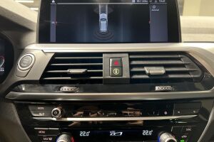 BMW X3 esikatselu 14