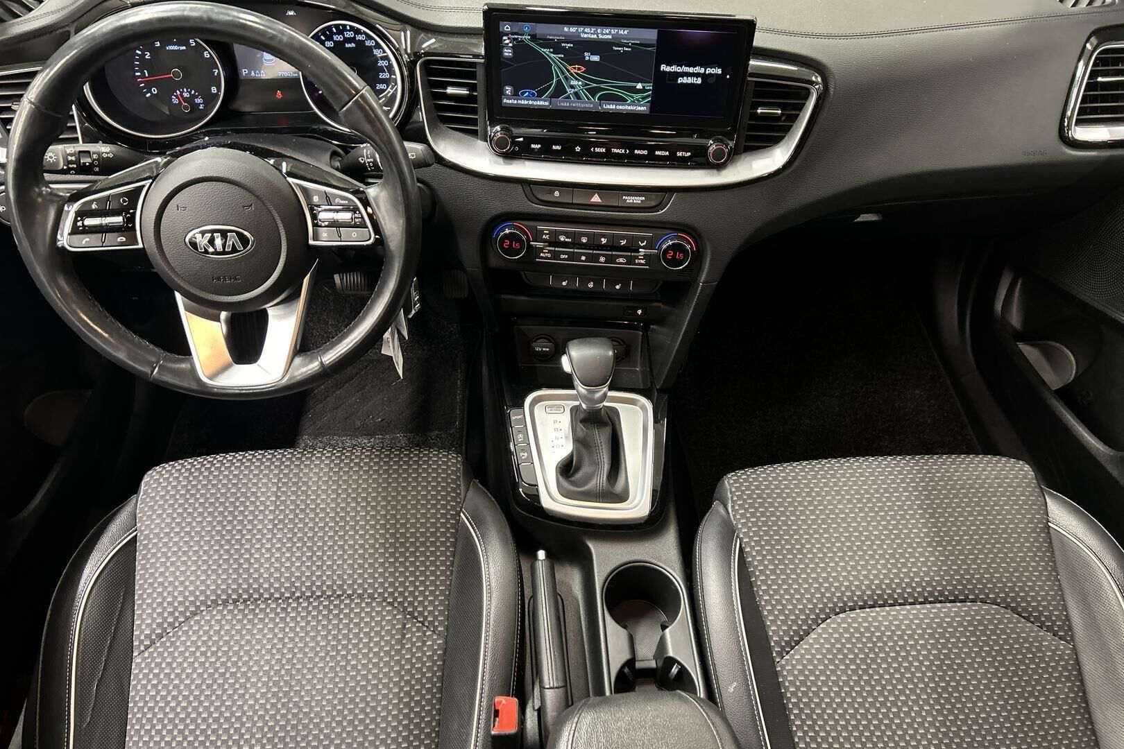 Kia Ceed iso kuva 11