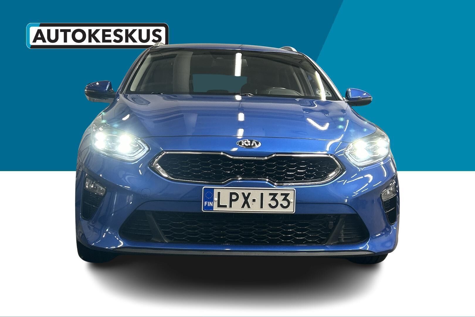 Kia Ceed iso kuva 2