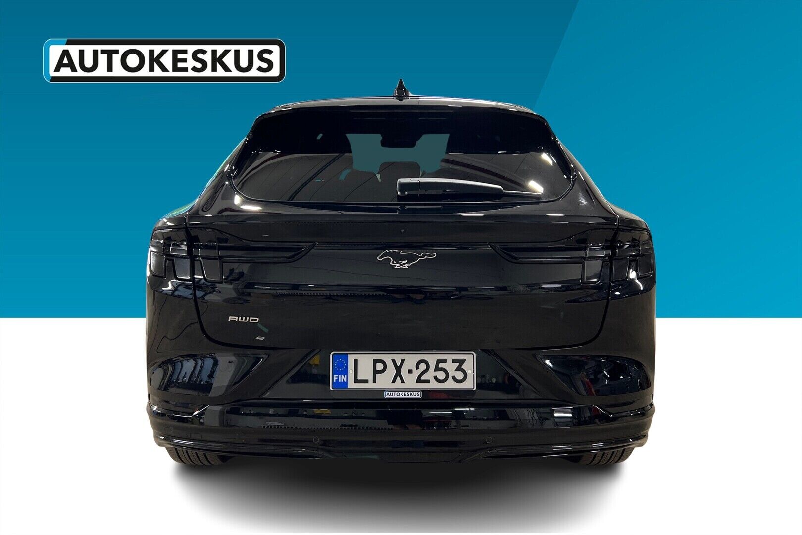Ford Mustang Mach-E iso kuva 3
