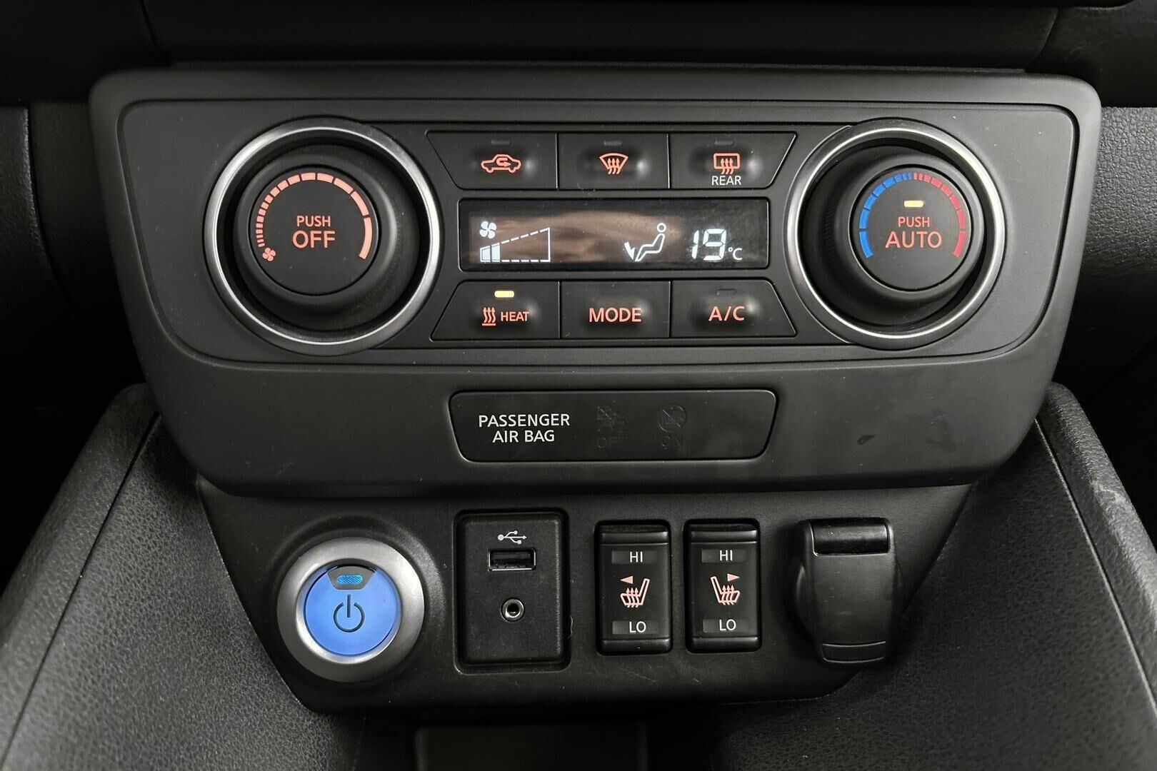 Nissan Leaf iso kuva 19