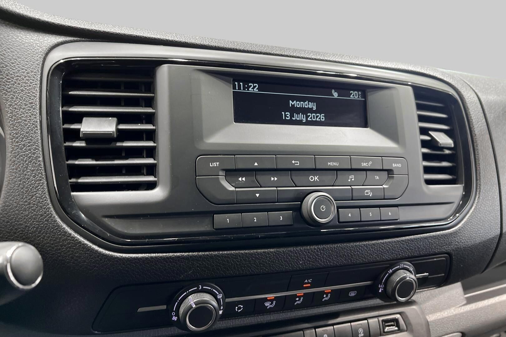 Opel Vivaro iso kuva 12