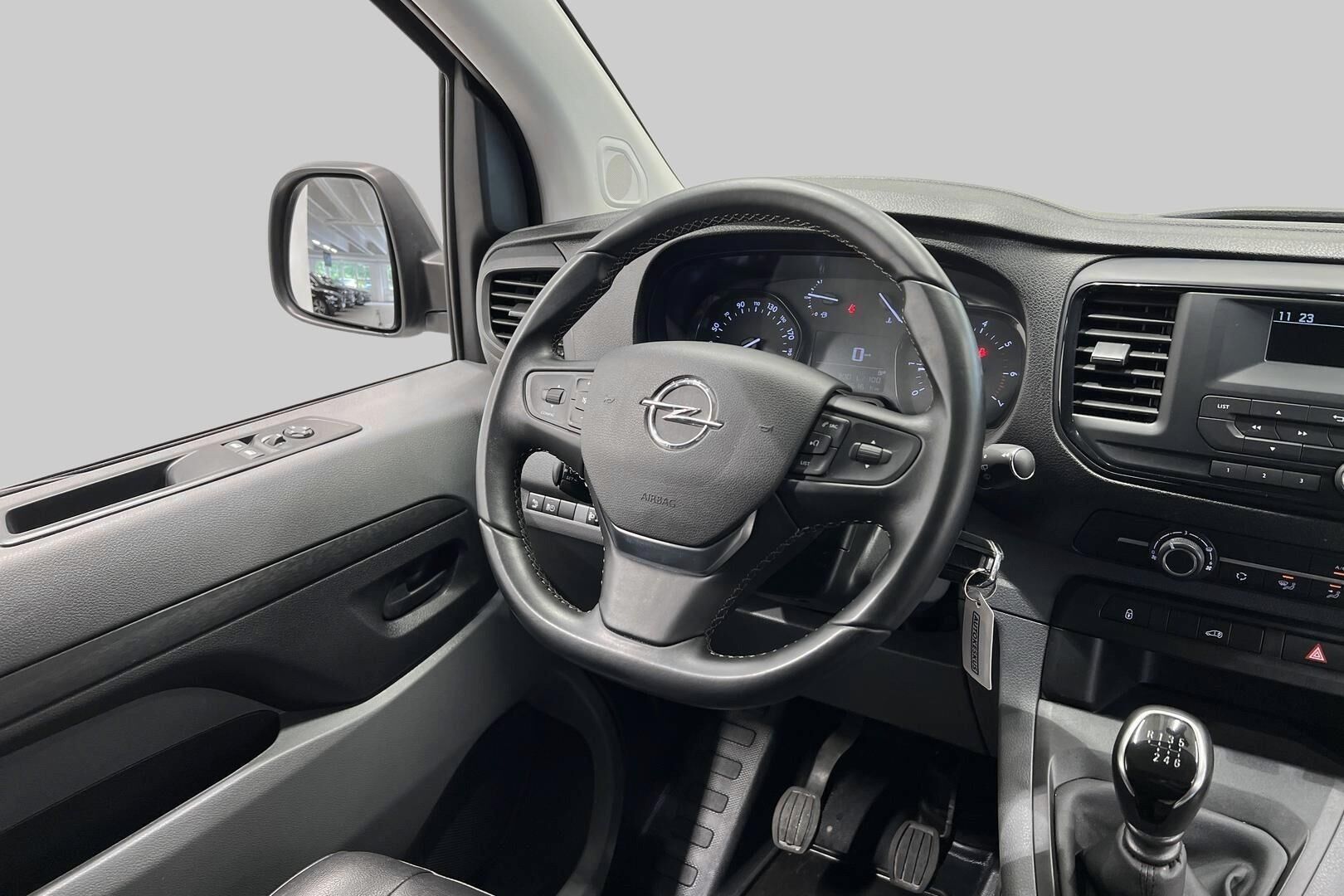 Opel Vivaro iso kuva 22