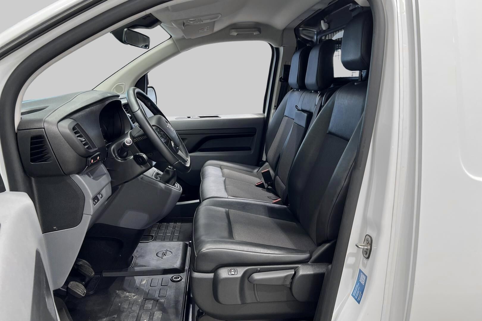 Opel Vivaro iso kuva 8