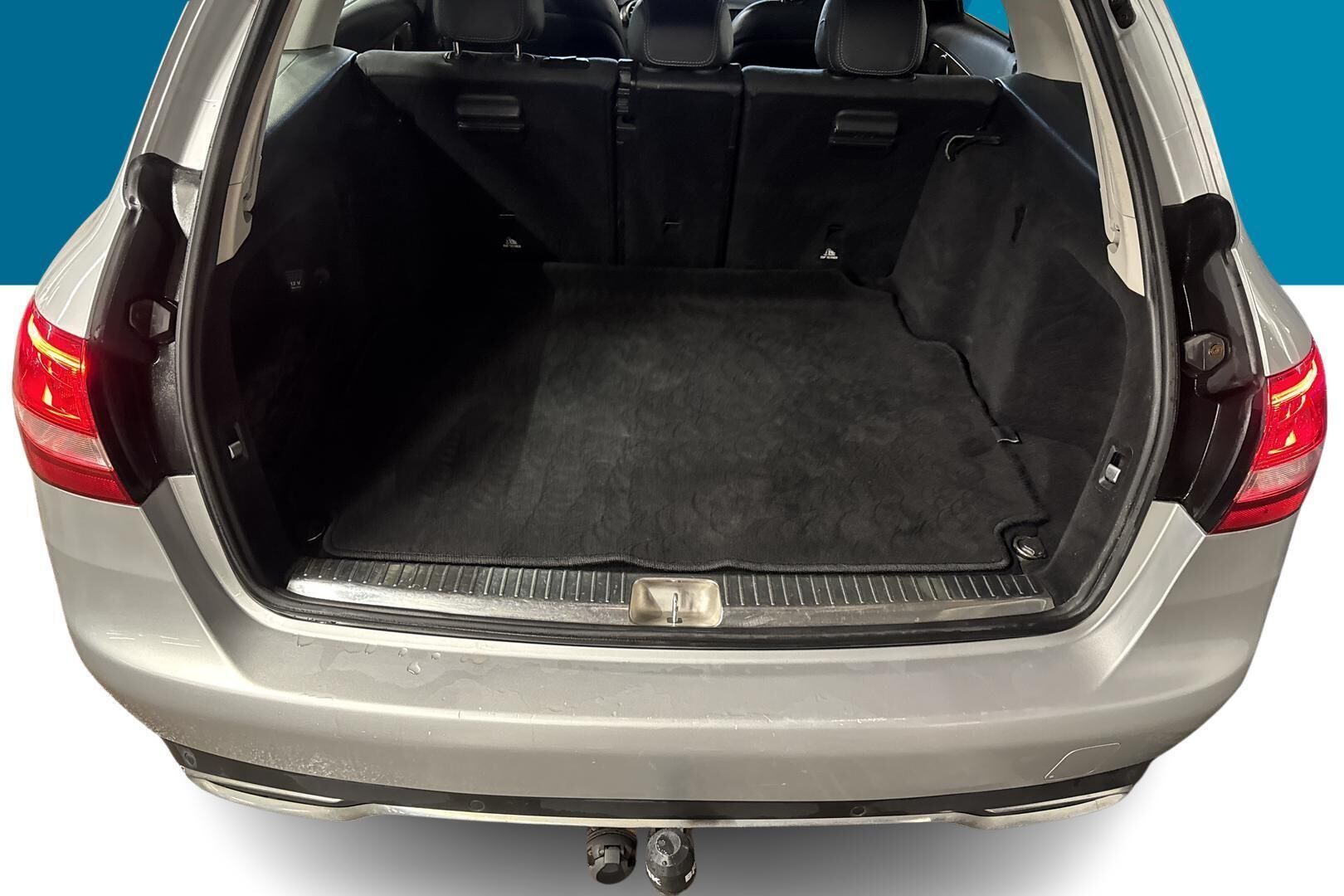 Mercedes-Benz C iso kuva 12