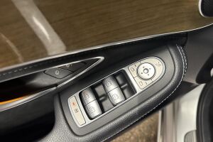 Mercedes-Benz C esikatselu 18