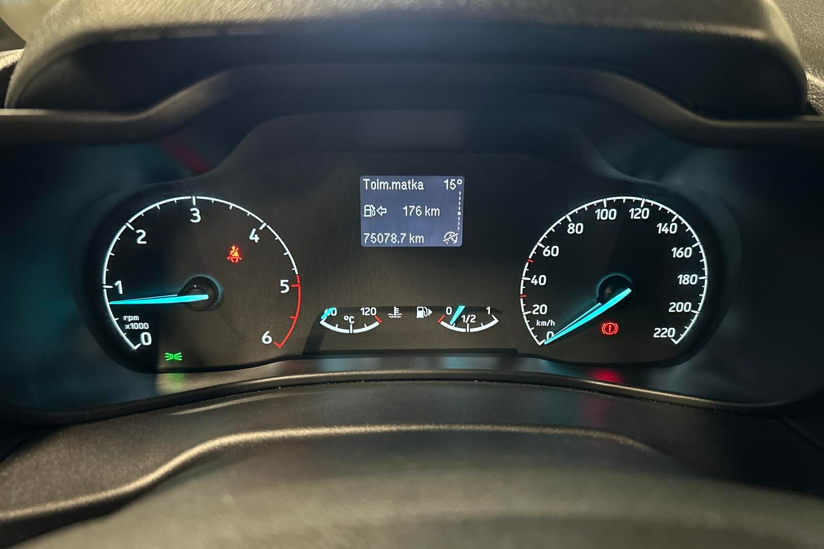 Ford Transit Connect iso kuva 15