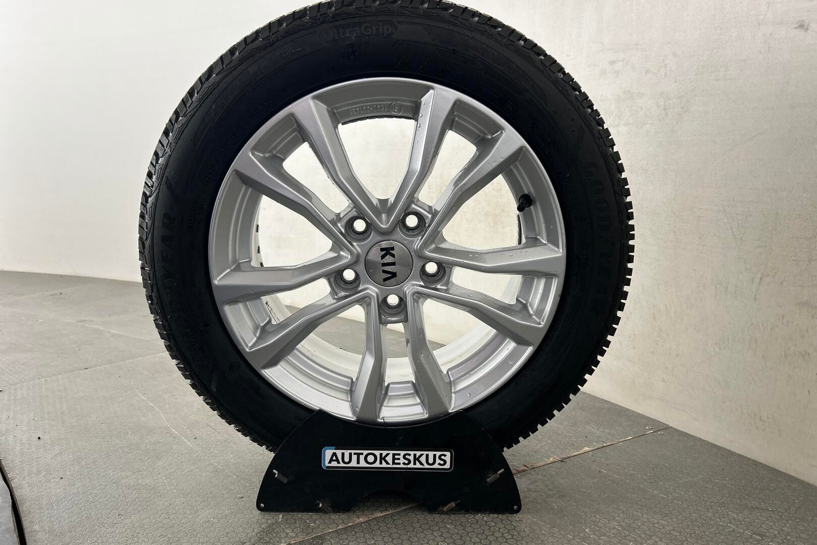 Kia Ceed iso kuva 12