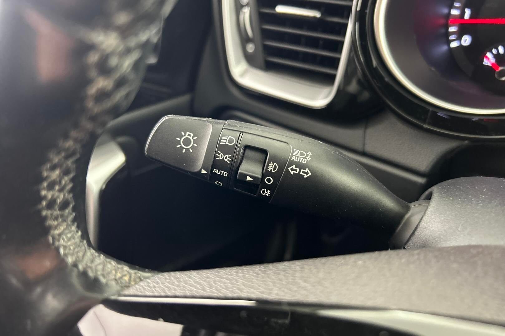 Kia Ceed iso kuva 17