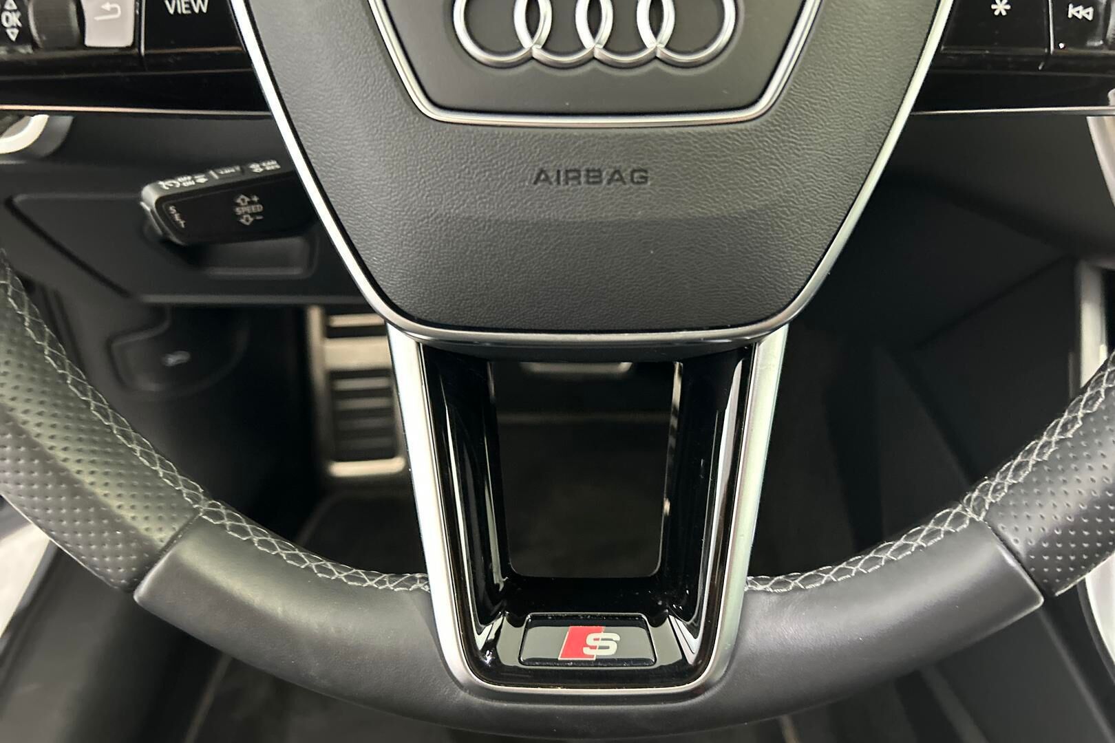 Audi A6 iso kuva 22