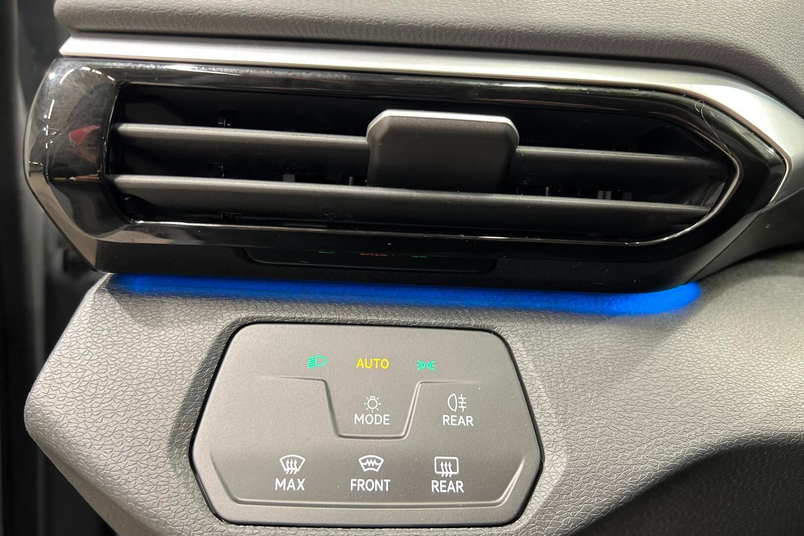 Volkswagen ID.4 iso kuva 29