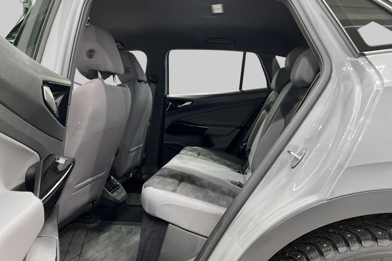 Volkswagen ID.4 iso kuva 9