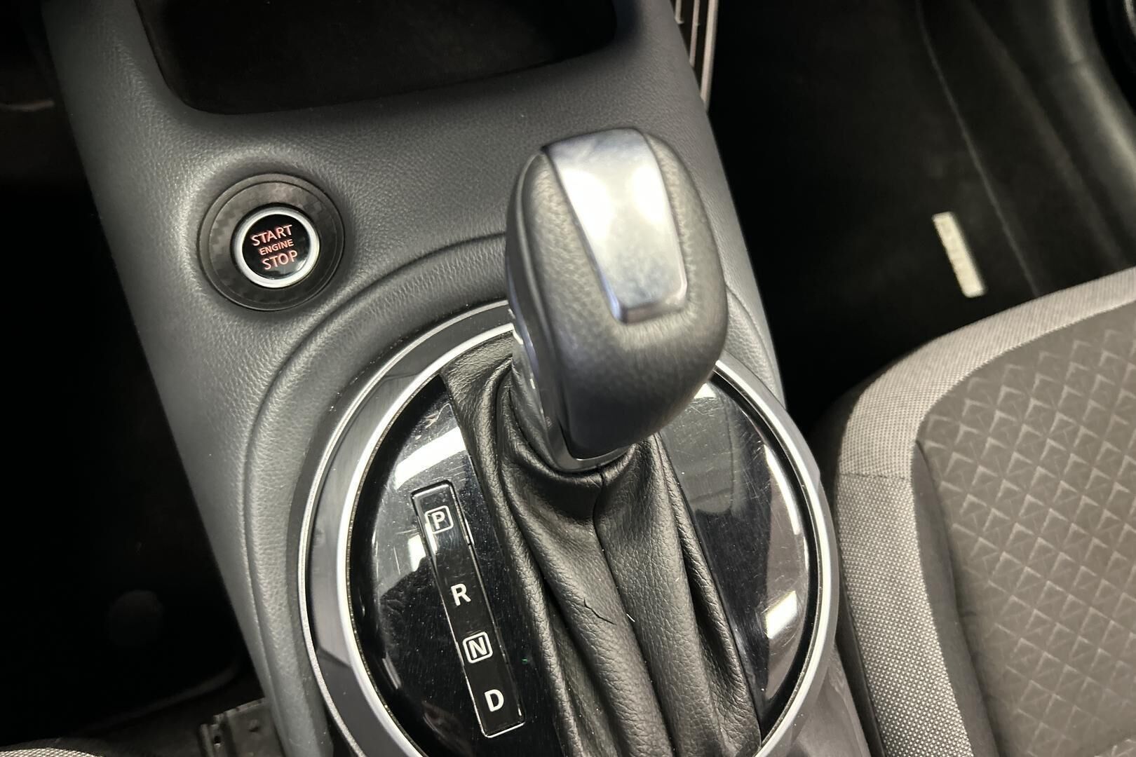 Nissan Juke iso kuva 21