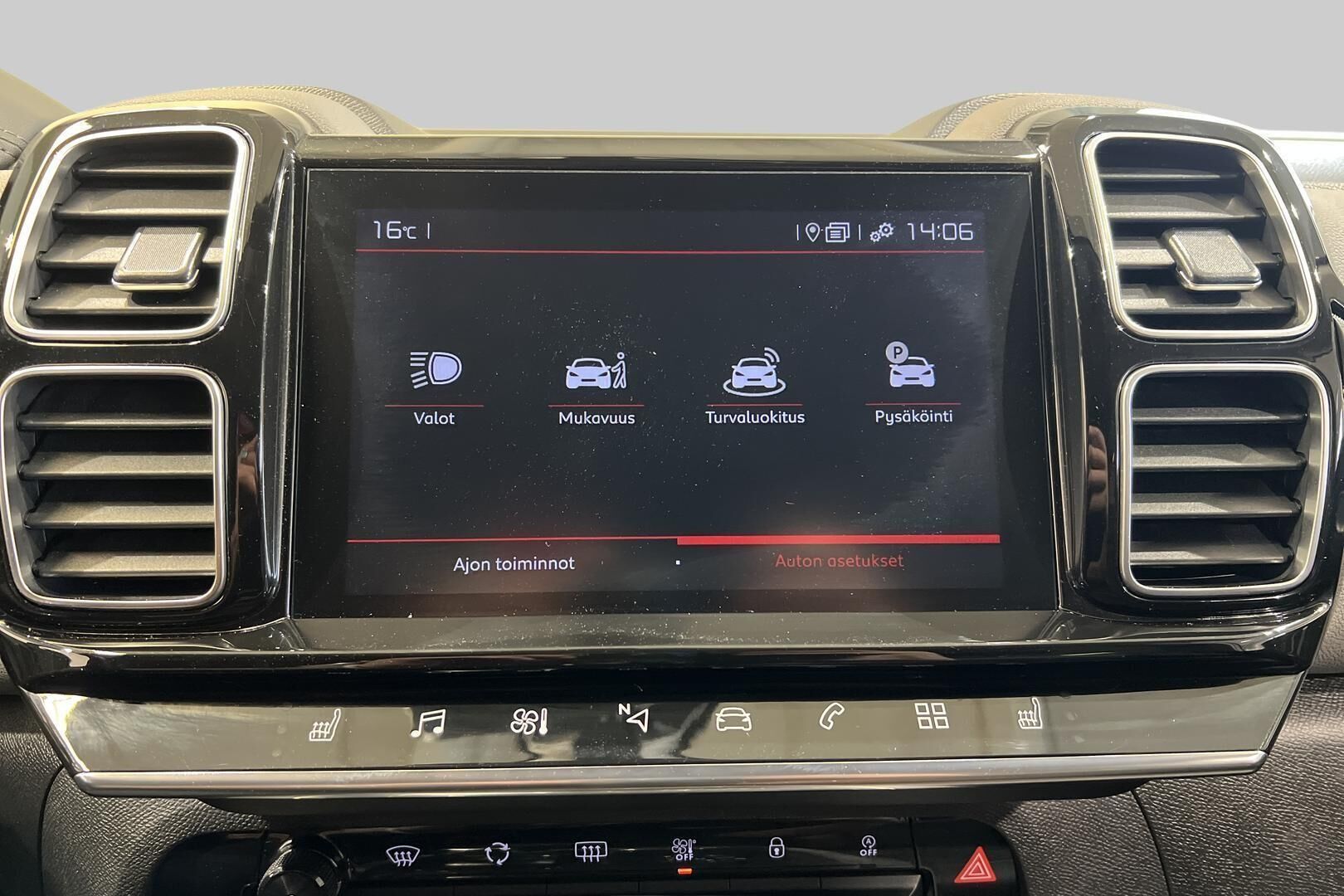 Citroen C5 Aircross iso kuva 17