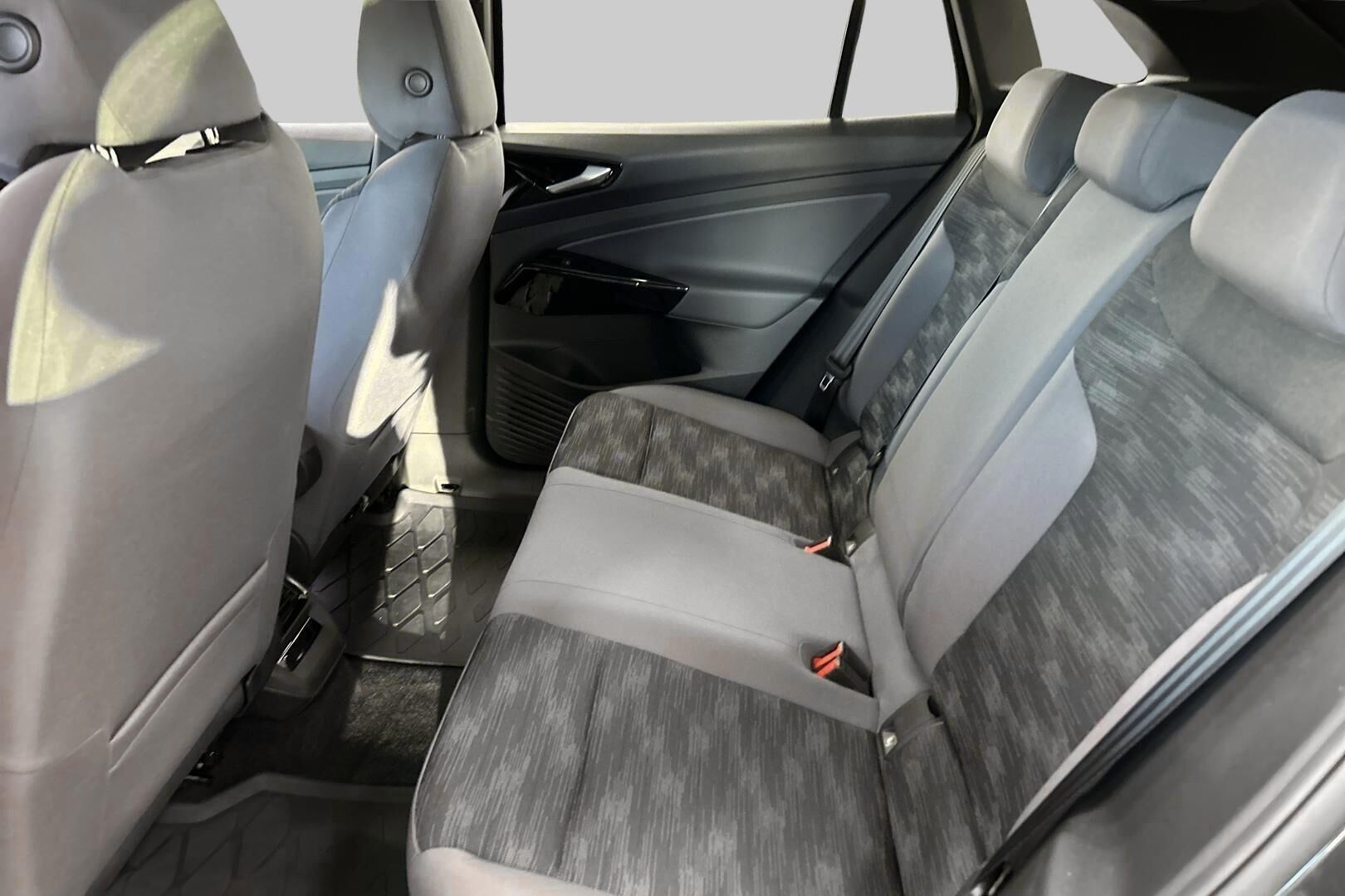 Volkswagen ID.4 iso kuva 10