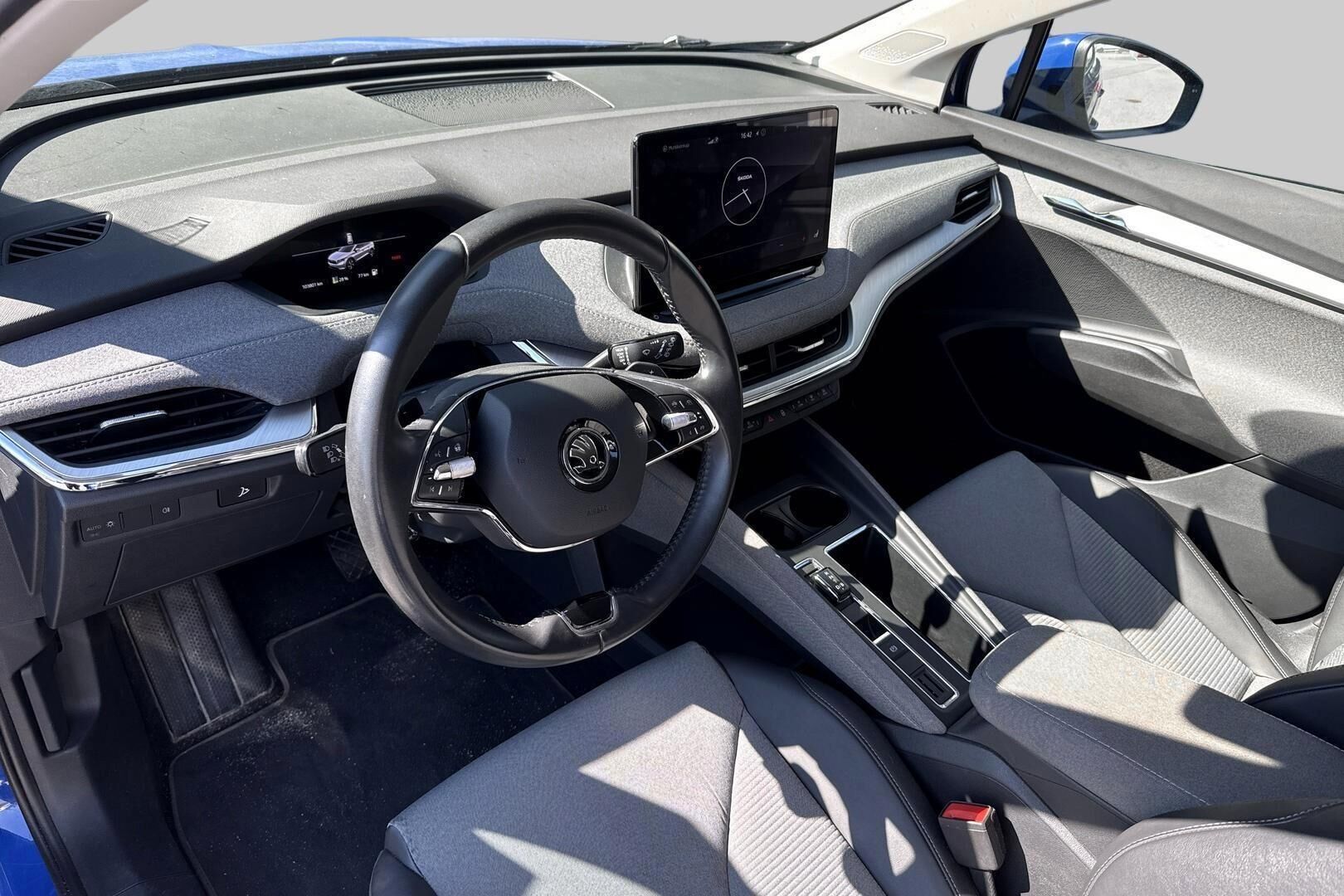 Skoda Enyaq iso kuva 2