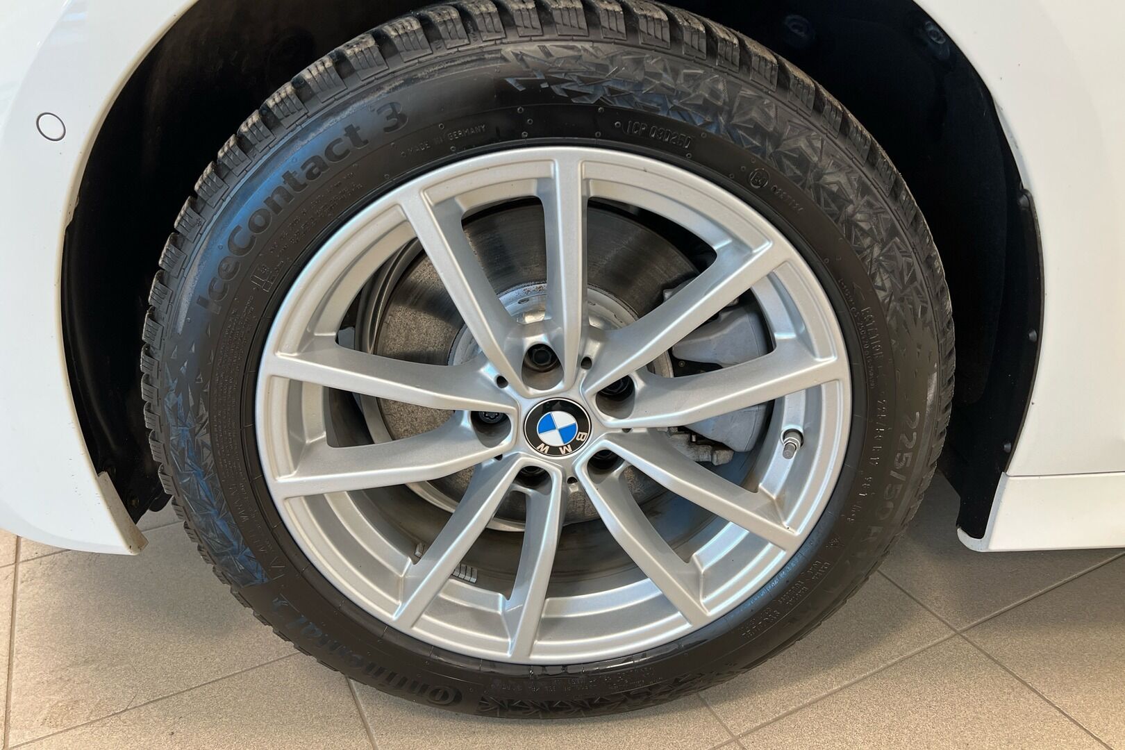 BMW 3-sarja iso kuva 24