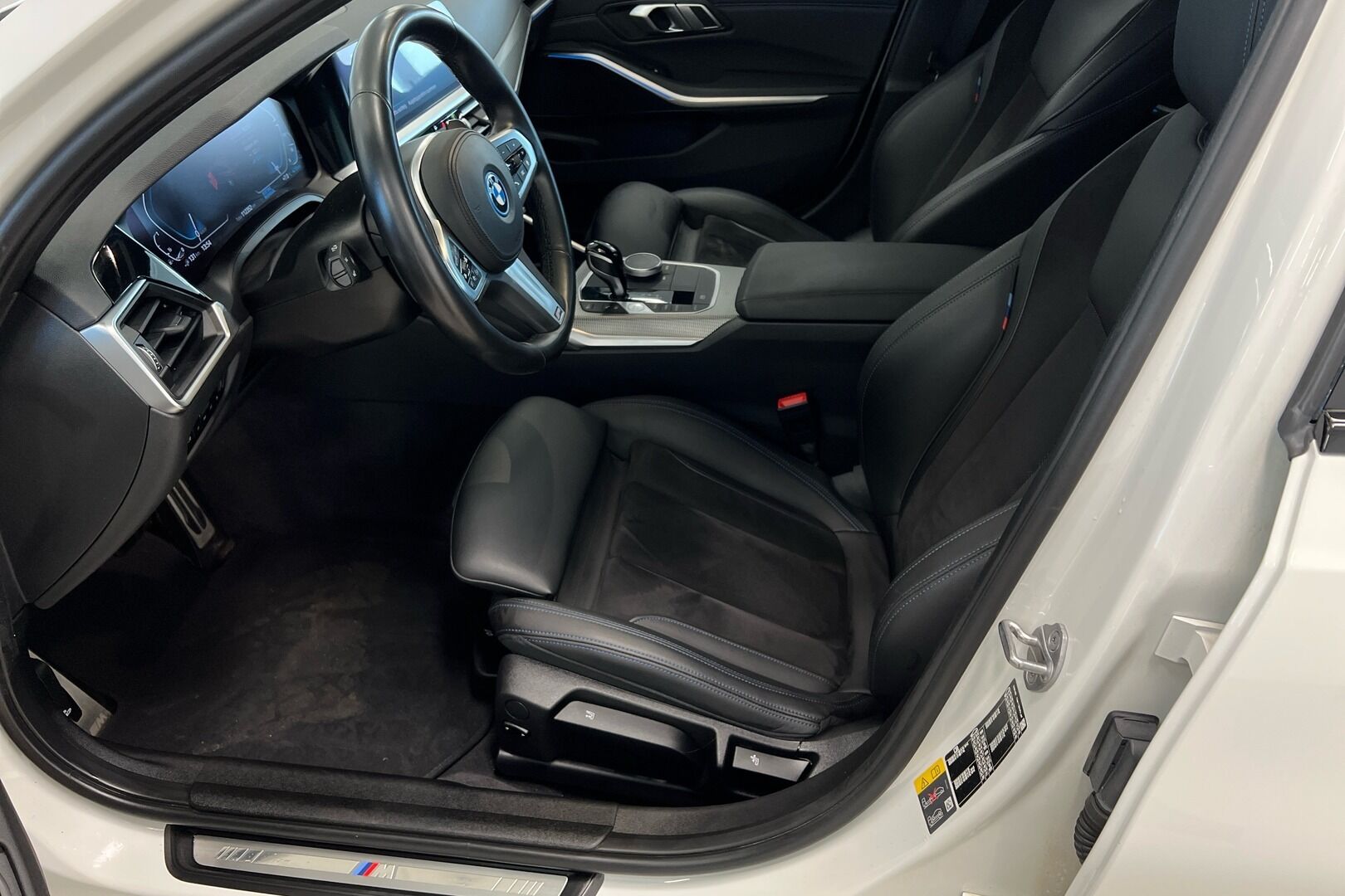 BMW 3-sarja iso kuva 8