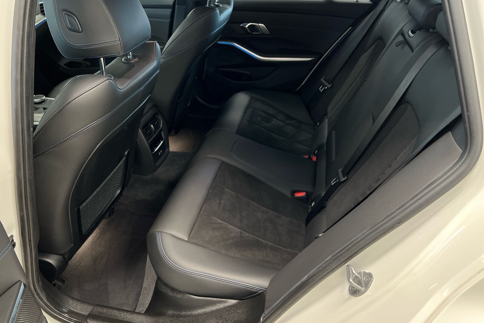BMW 3-sarja iso kuva 9