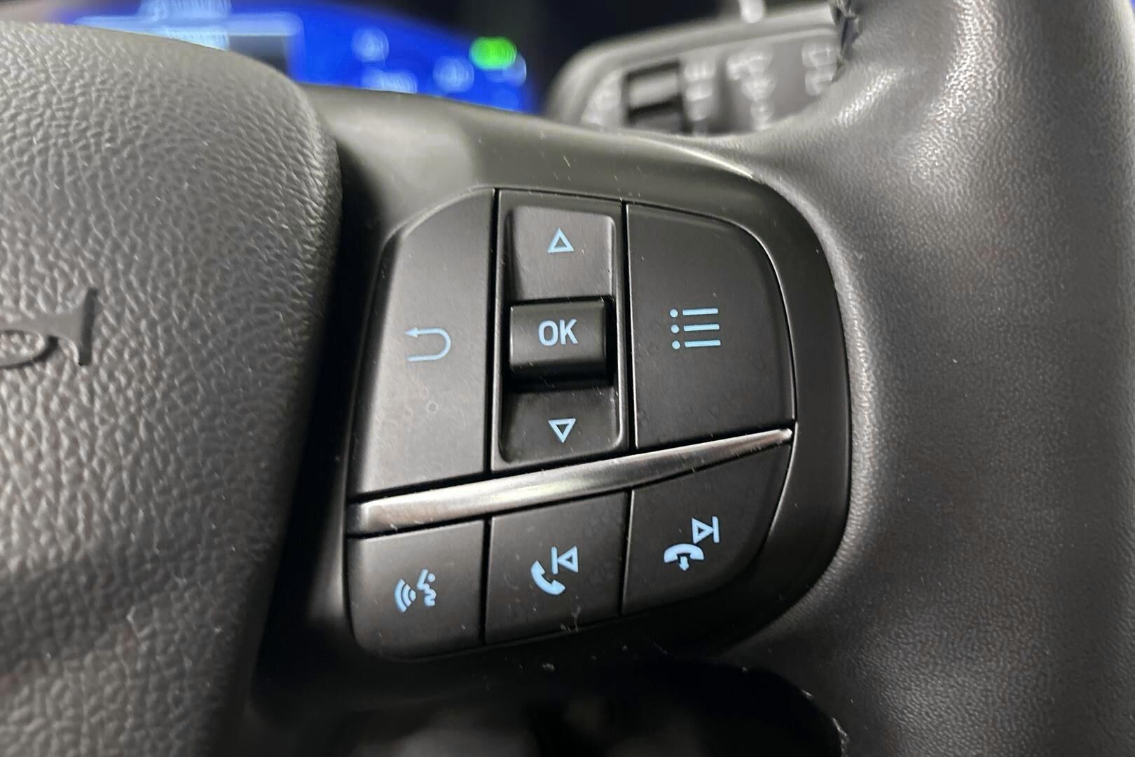 Ford Kuga iso kuva 16