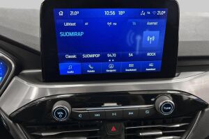 Ford Kuga esikatselu 17