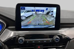 Ford Kuga esikatselu 18