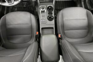 Ford Kuga esikatselu 26