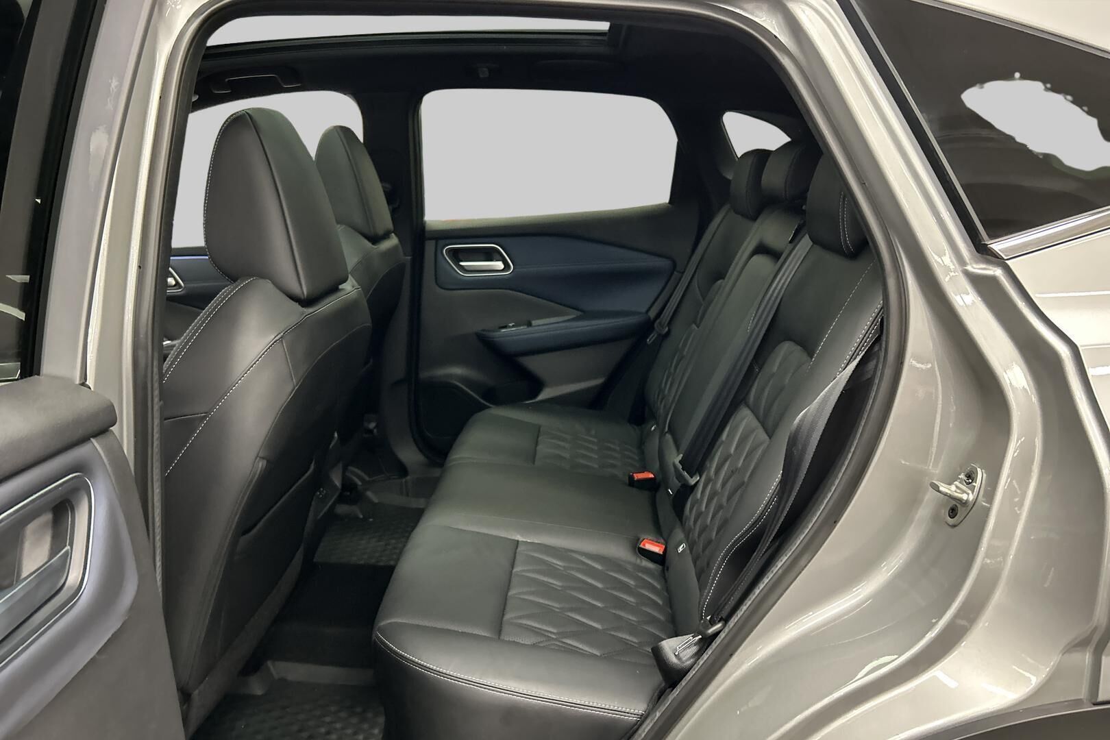 Nissan Qashqai iso kuva 10