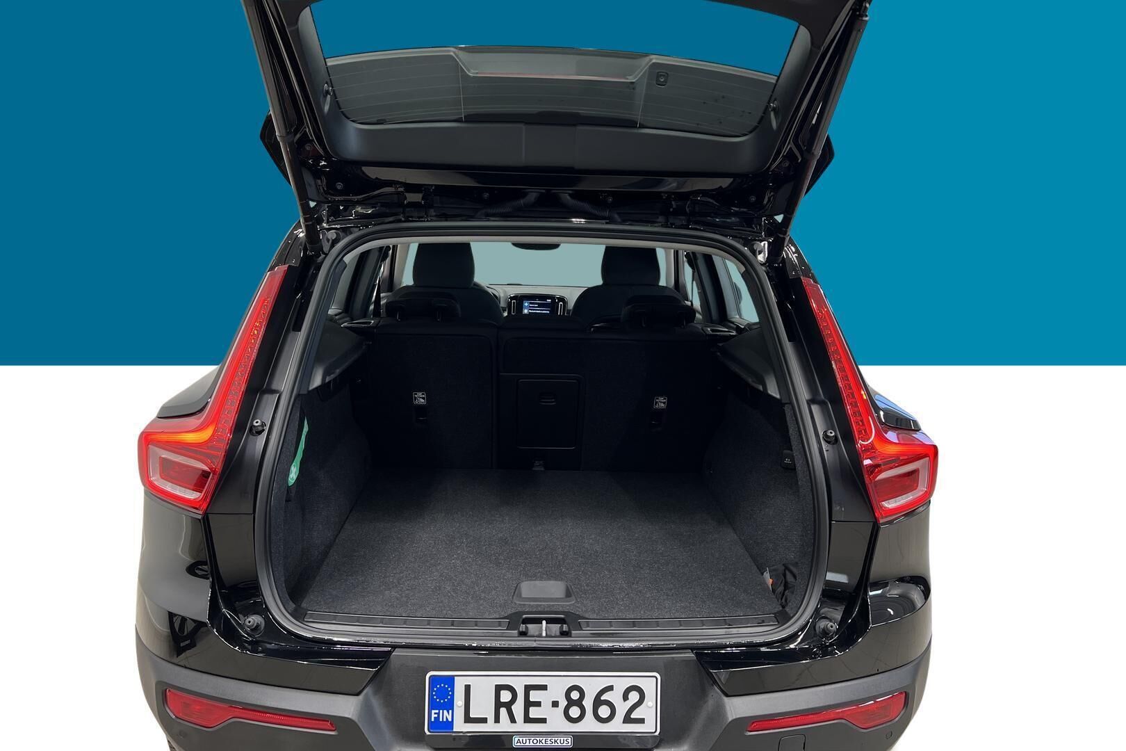 Volvo XC40 iso kuva 12