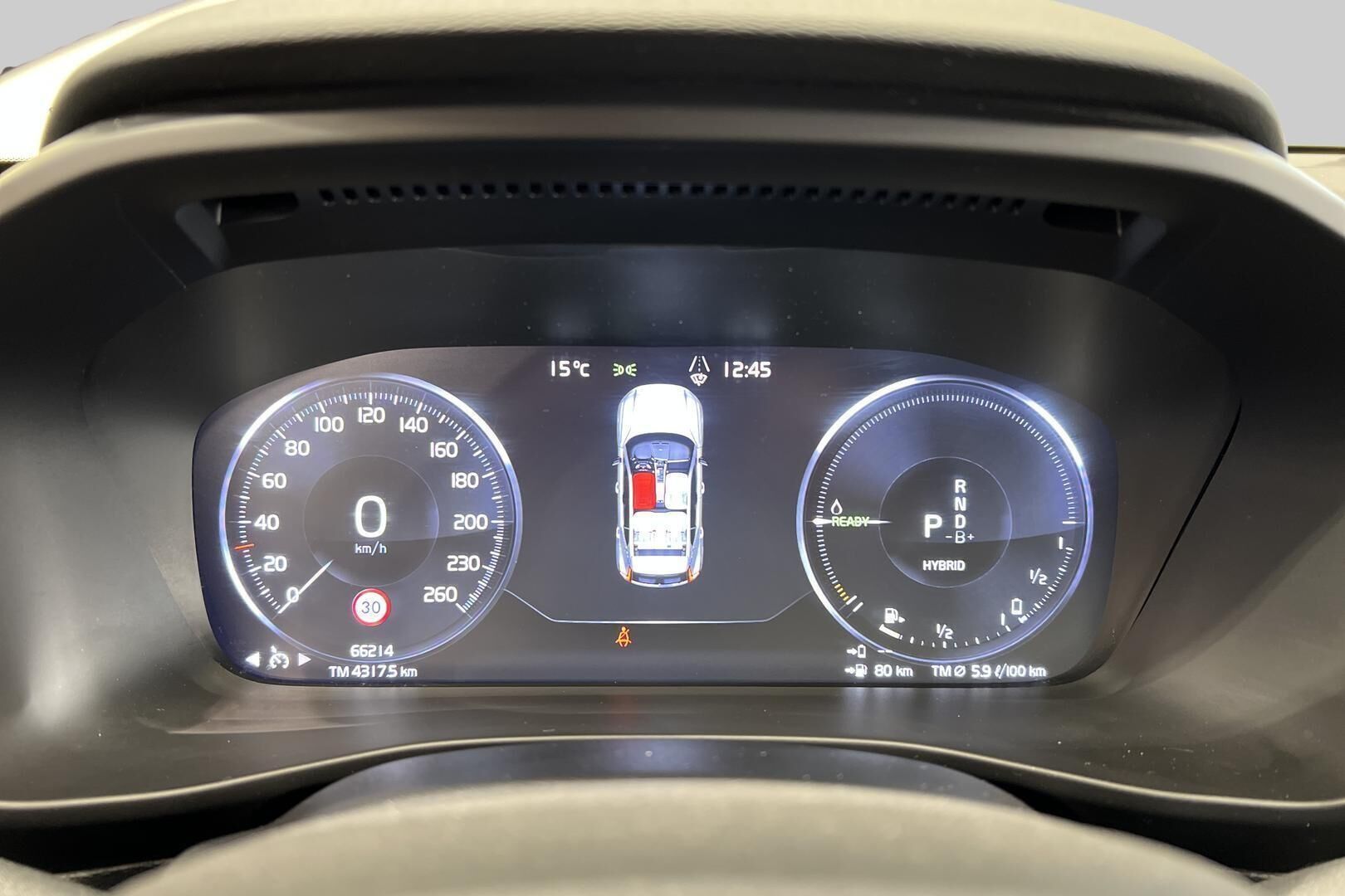 Volvo XC40 iso kuva 14