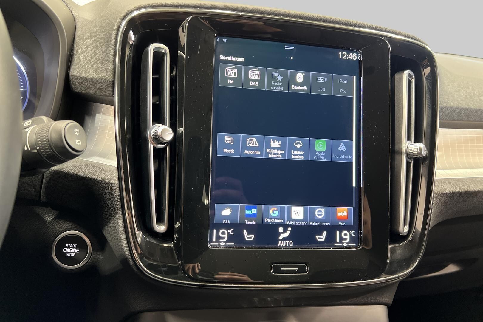Volvo XC40 iso kuva 20