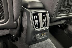 Volvo XC40 esikatselu 28