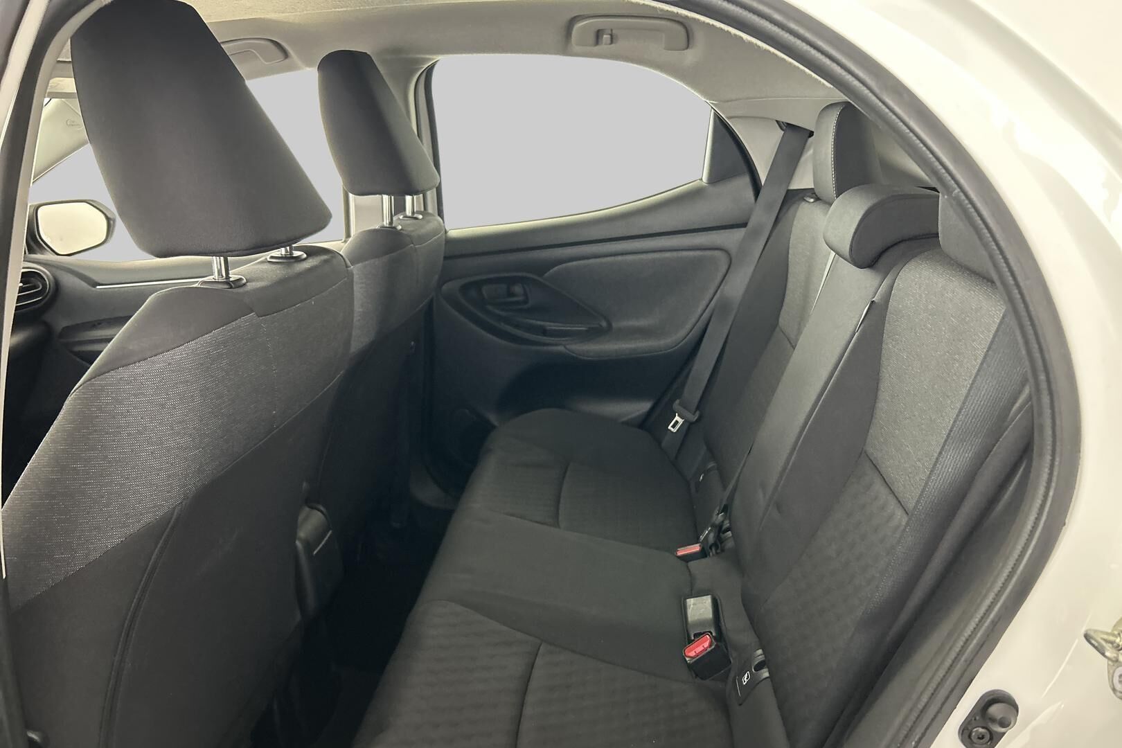 Toyota Yaris iso kuva 10