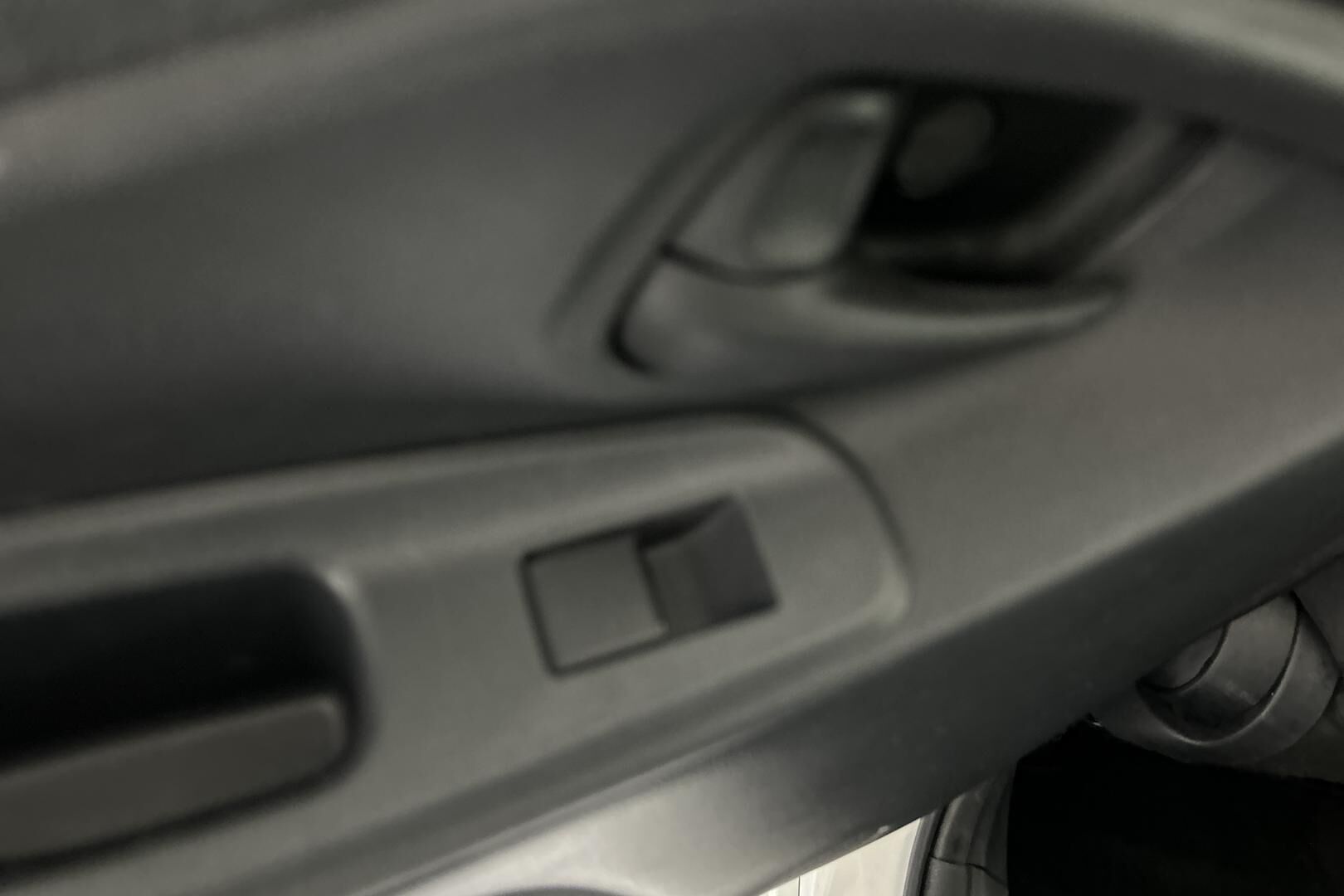 Toyota Yaris iso kuva 14