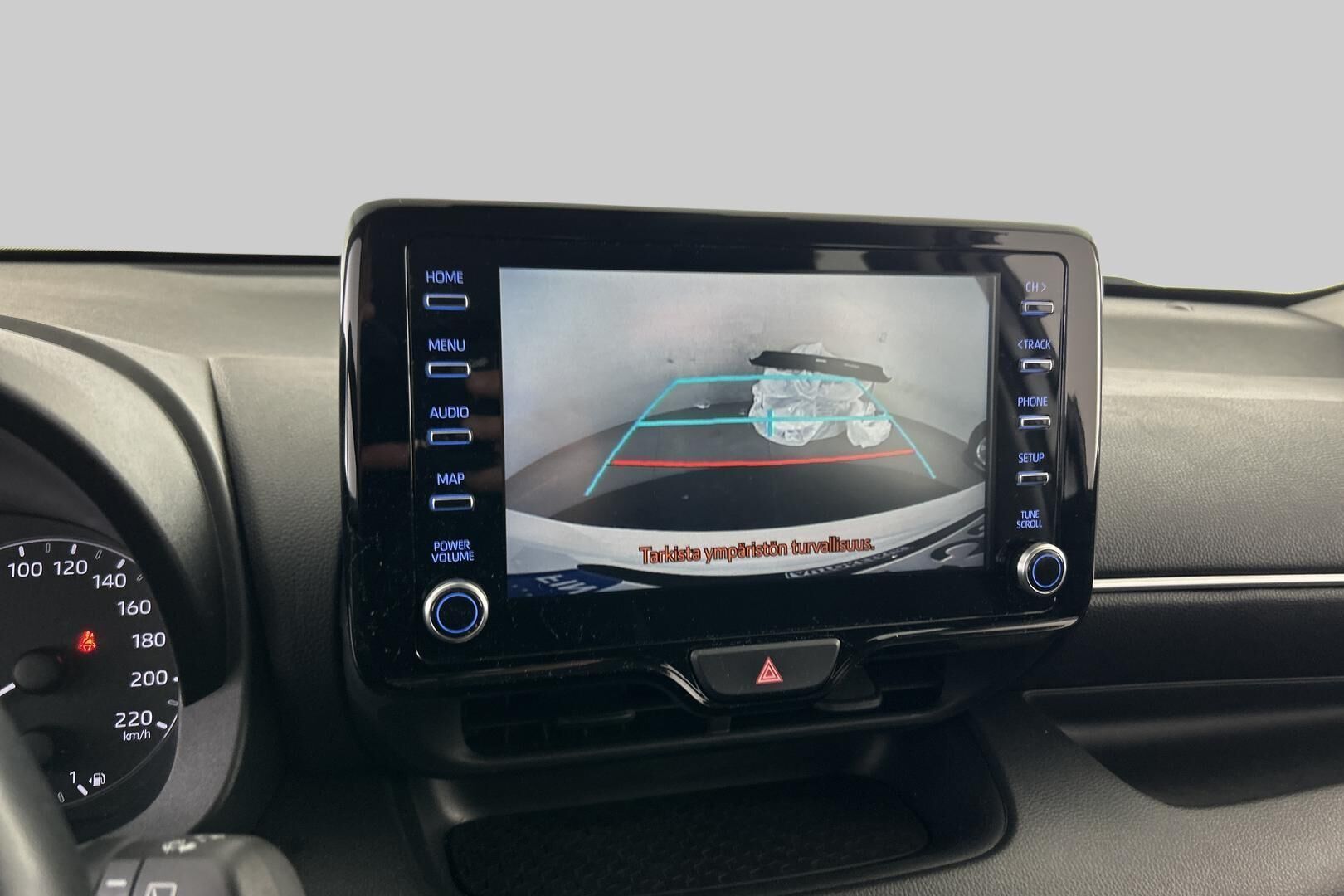 Toyota Yaris iso kuva 19