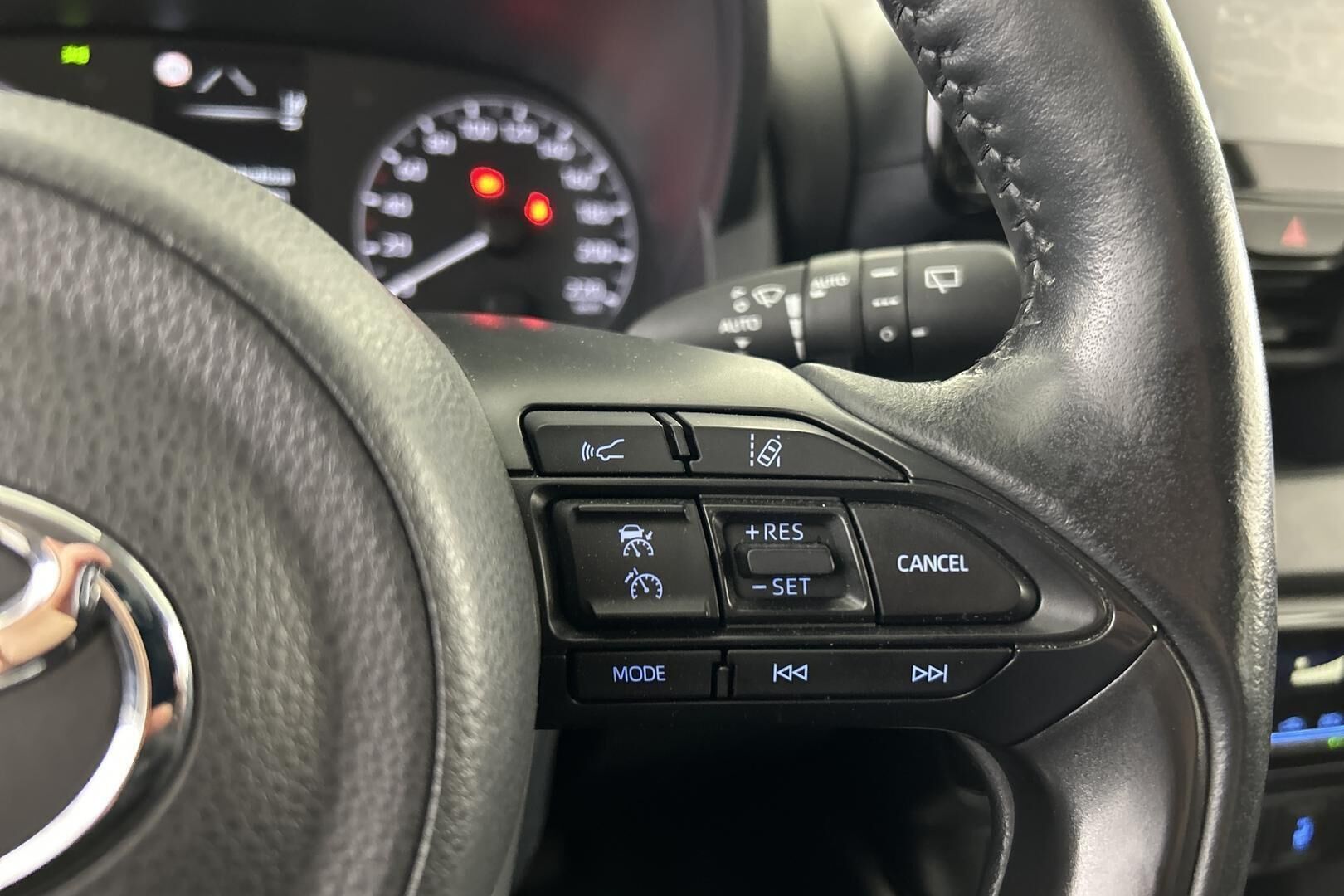 Toyota Yaris iso kuva 22