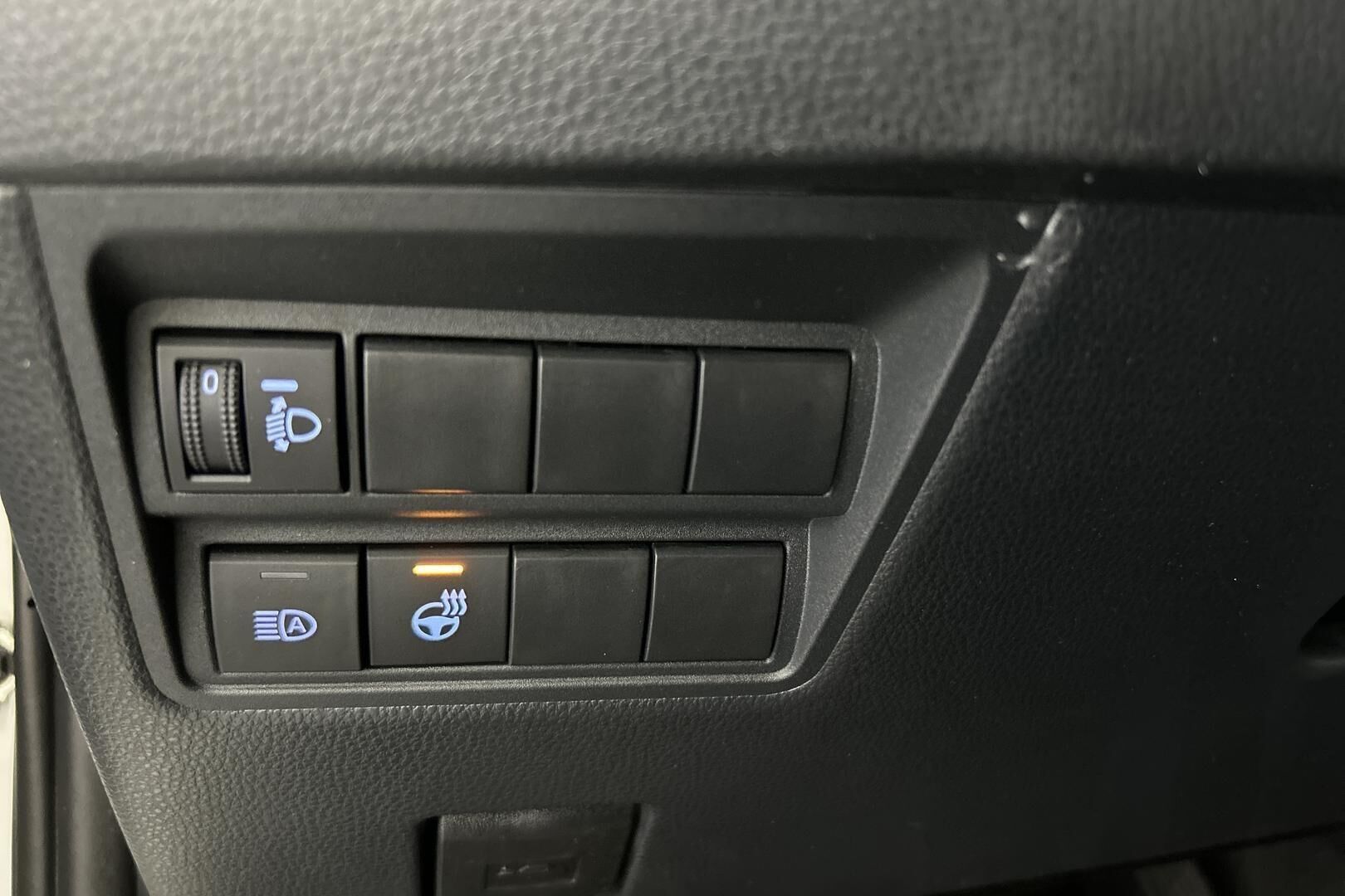 Toyota Yaris iso kuva 24