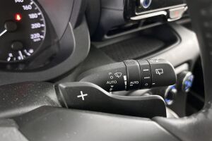 Toyota Yaris esikatselu 15