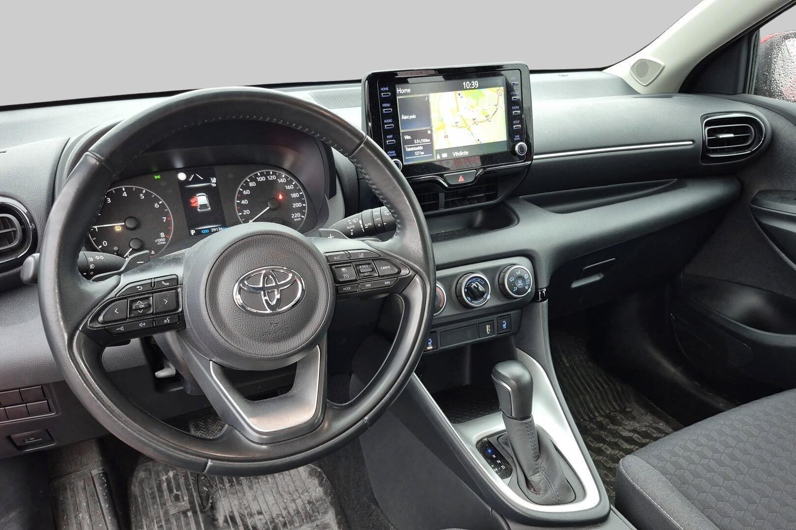 Toyota Yaris iso kuva 2