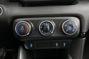 Toyota Yaris esikatselu 25