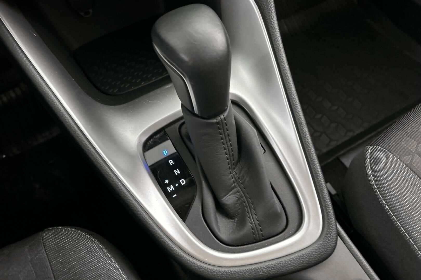 Toyota Yaris iso kuva 27